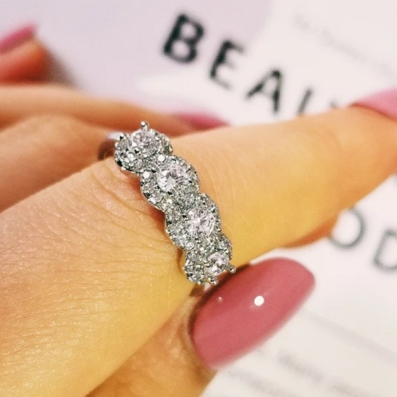 NEW💍925 STERLING SILVER ETERNITY DIAMOND RING - Picture 2 of 7